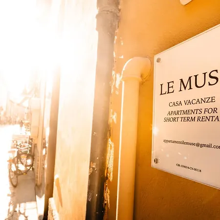 Elegant San Vitale View Appartamento